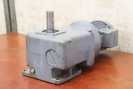 Ankerwerk Aeg CAM 76 N  AM 80 N4 Getriebemotor 0,75 kW 43 U/min – RESALE