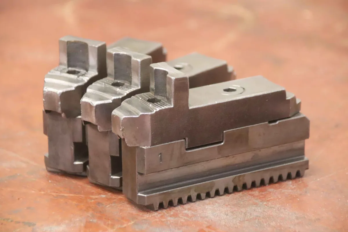 Forkardt Breite 22 mm schrägverzahnt Wechselbacken
