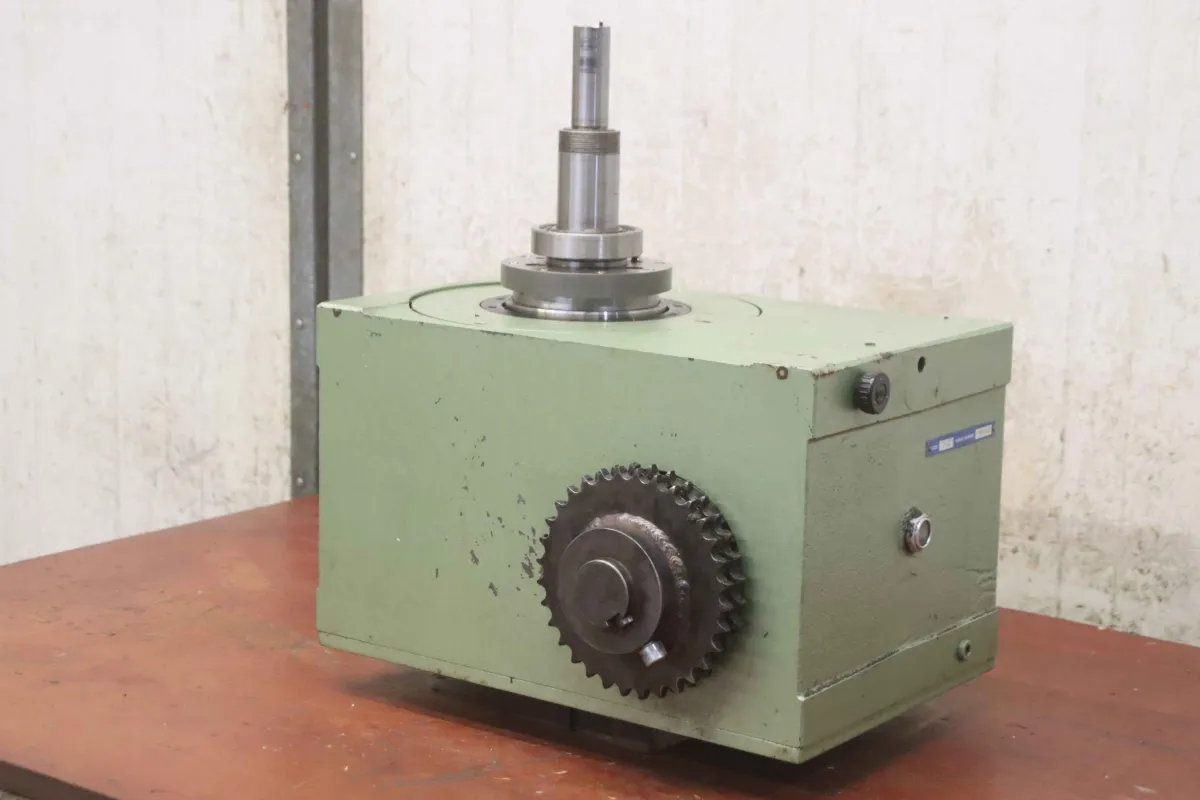 Manifold RTU 800 8-150 Kurvengetriebe i = 1:8 45°