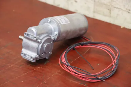 Kählig M63x60/I + SN31 + IGM4/2 Gleichstrom Getriebemotor 110 Volt 120 U/min – RESALE