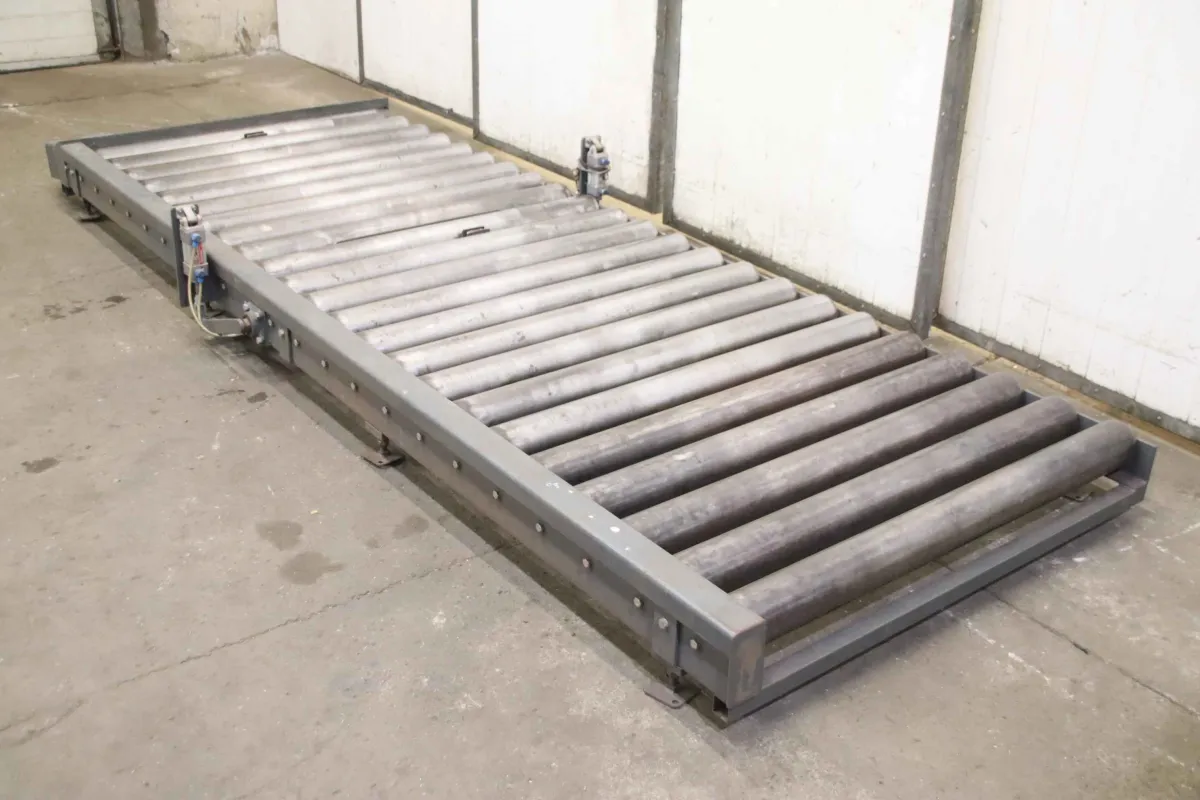 3730/1480/H370 mm Roller conveyor driven with stopper