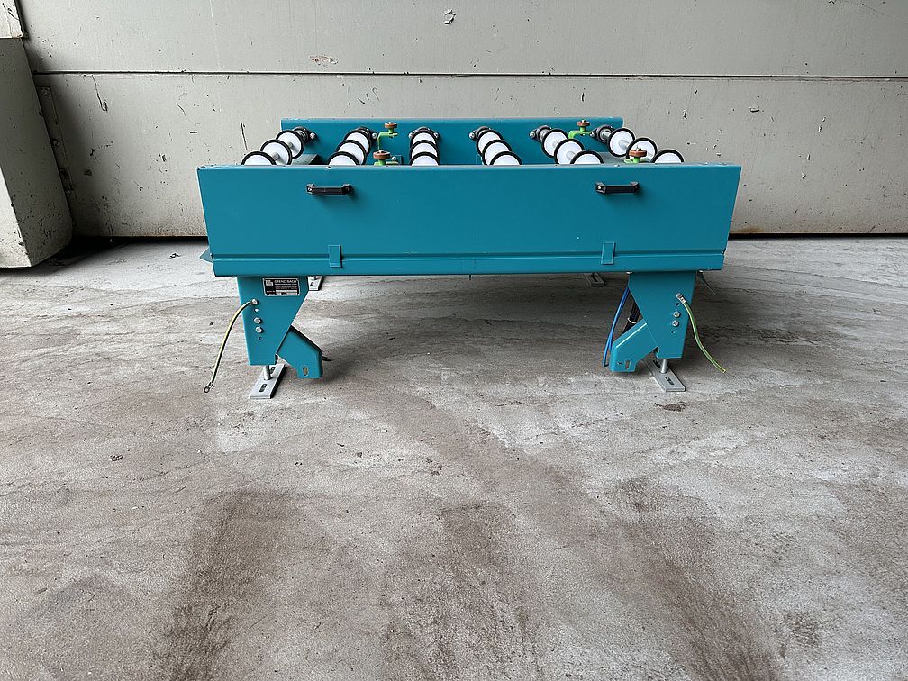 Grenzebach RFS 1250 x 1000 mm Rollenbahn angetrieben mit Führung