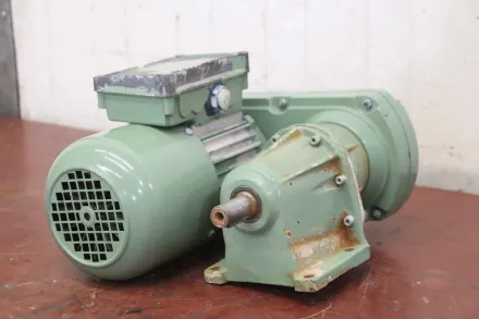 Lenze 11.432.10.08.1 B7KB4-044H regelbarer Getriebemotor 0,25 kW 54 - 11 U/min – RESALE
