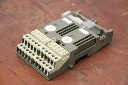 Siemens 6ES5 700-8MA11 Busmodule – RESALE