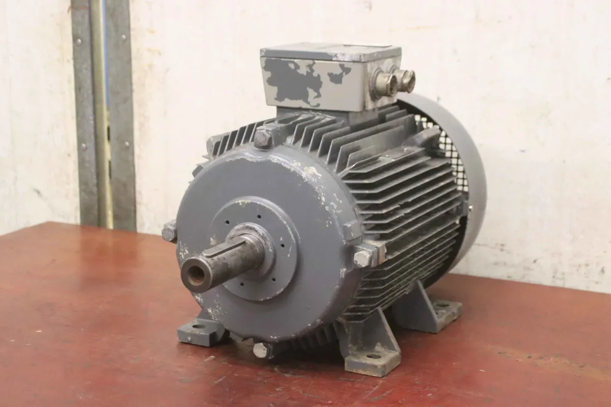 Siemens 1 LA5166-4AA70 Elektromotor 15 kW 1460 U/min