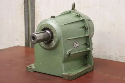 Lenze 12.602.12.1.4 Getriebe 1:31,5 – RESALE