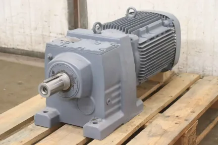 Sew-Eurodrive R97/II2GD EDRN160L4/3GD/TZF/AL Getriebemotor 15 kW 81 U/min – RESALE