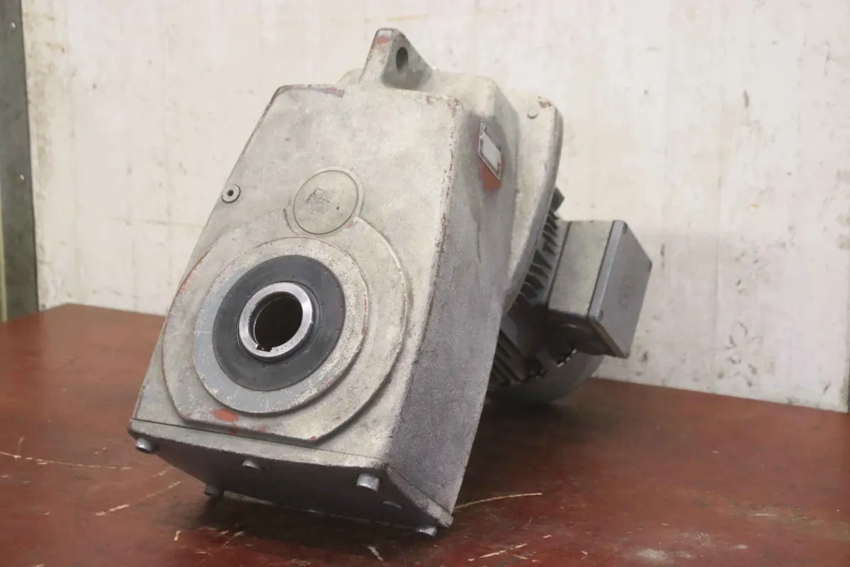 Nord SK 4282A-G-100 L/40 SK 100 L/40 Getriebemotor 3 kW 33 U/min