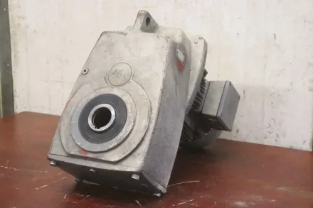 Nord SK 4282A-G-100 L/40  SK 100 L/40 Getriebemotor 3 kW 33 U/min – RESALE