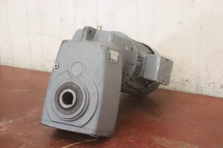 Nord SK 1282A-80 L/4 SK 80 L/4 Getriebemotor 0,75 kW 100 U/min – RESALE