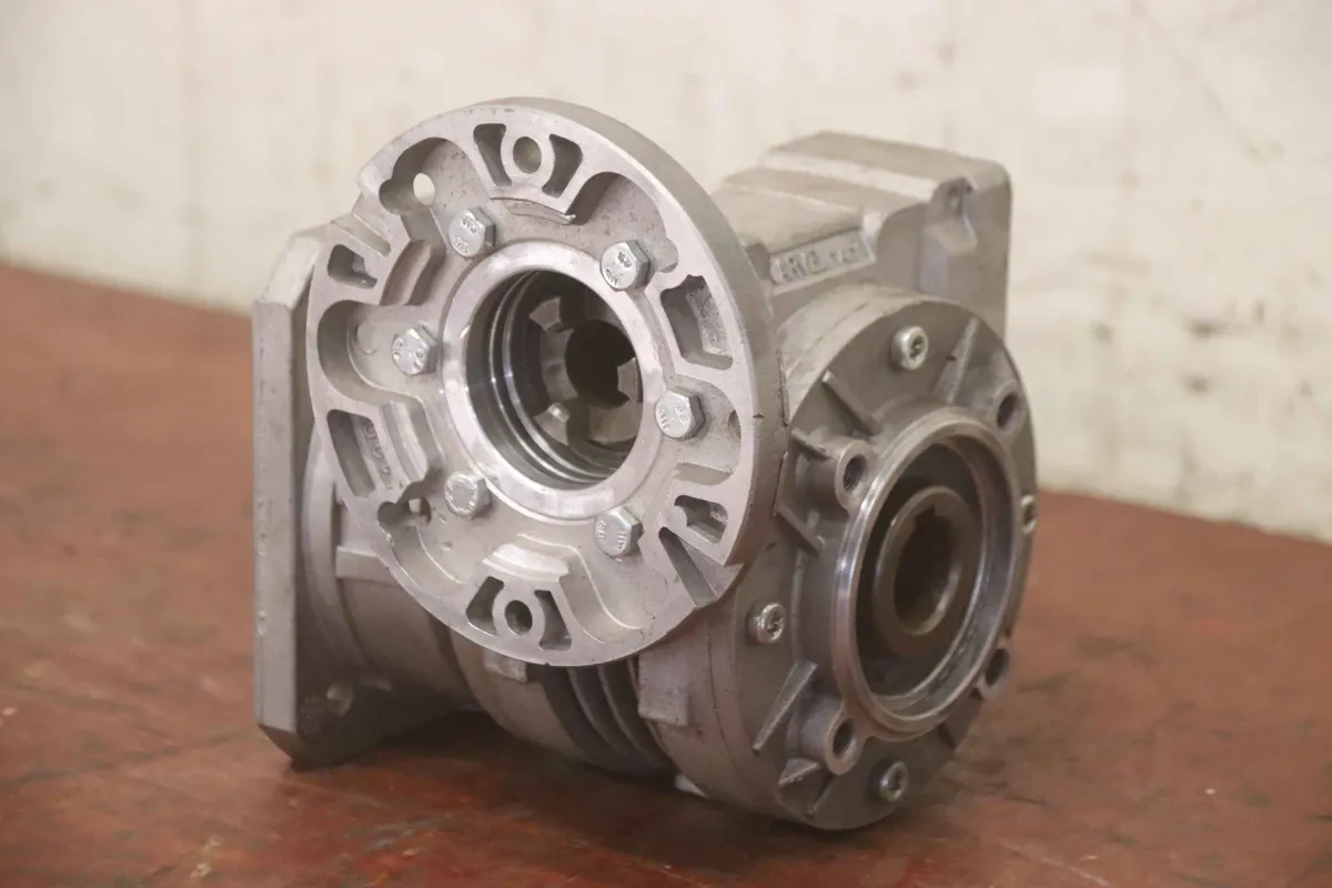 Varvel 150/140/H170 mm Getriebe 1:28