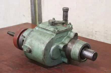 Lenze 550/270/300 mm Getriebe 1:8 / 1:2 – RESALE