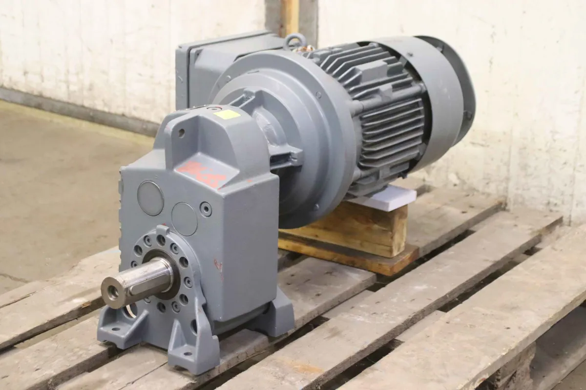 Flender Himmel FZC61-K4 Getriebemotor 5,5 kW 215 U/min