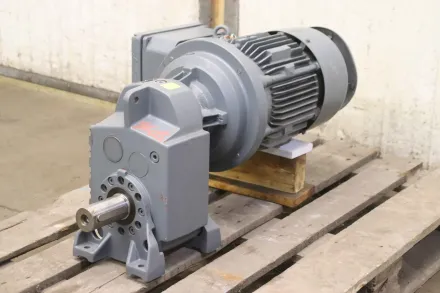 Flender Himmel FZC61-K4 Getriebemotor 5,5 kW 215 U/min – RESALE