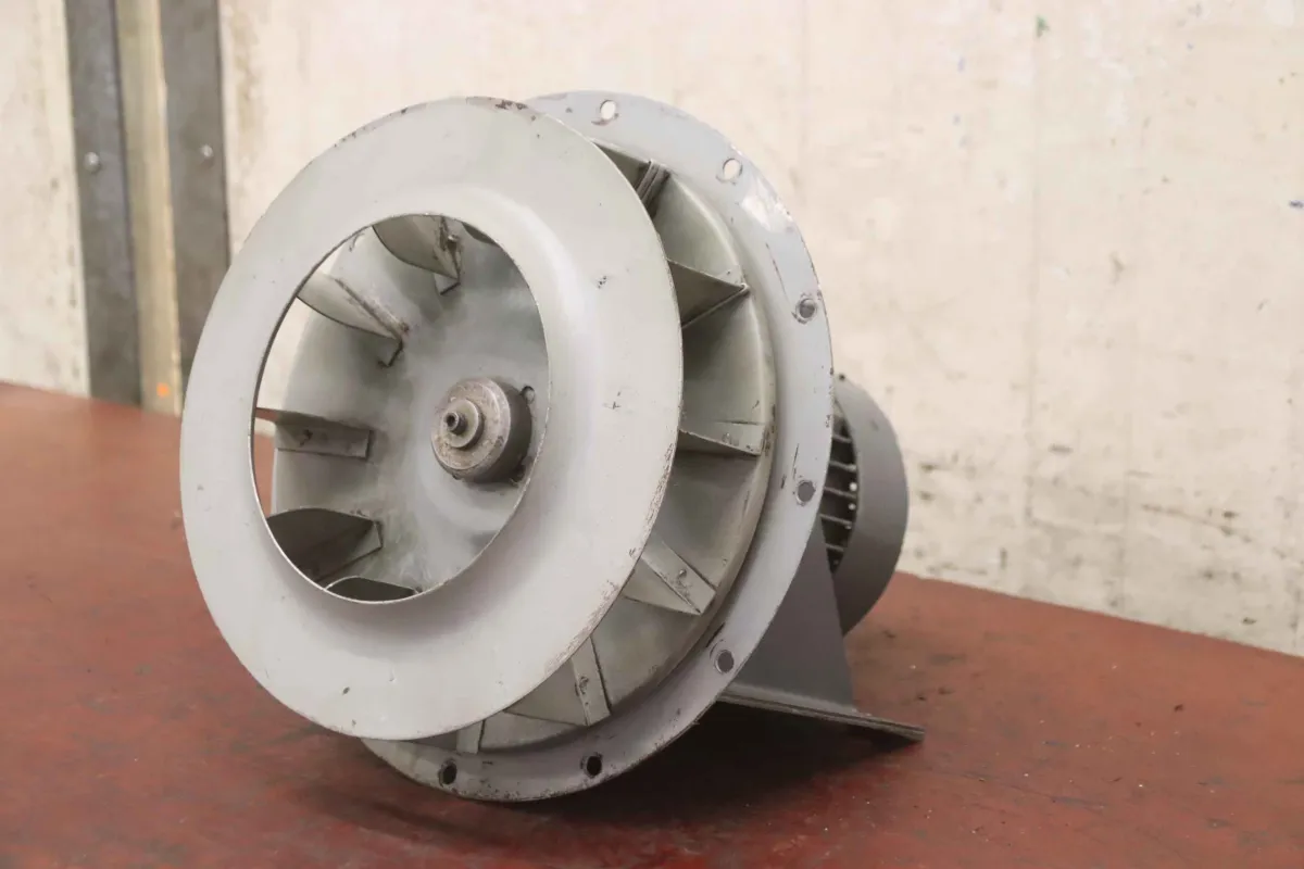 Bossler Lüfterrad Ø 260 mm Radialventilator 0,55 kW 2820 U/min