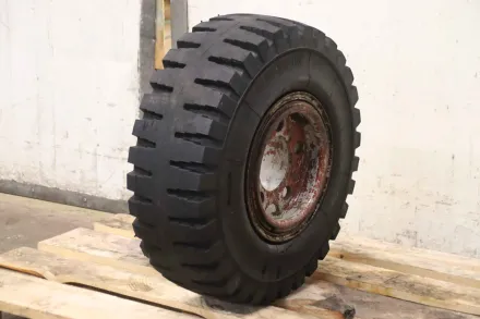 Rigdon 23 x 9-10 6.50 F-10 Vollgummi Reifen – RESALE