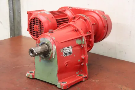 Lenze Hew 11 333 13 16 2  12 603 16 1 1  EEXF 80L/4 regelbarer Getriebemotor 0,75 kW  18-3,7 U/min – RESALE