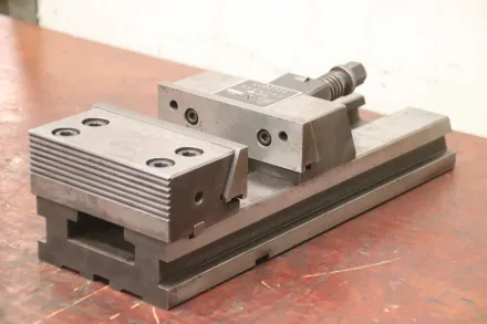 Nanjing Q94160  Spannweite 205 mm Maschinenschraubstock – RESALE