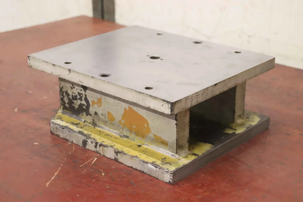 Stahl 365/305/H150 mm Aufspanntisch