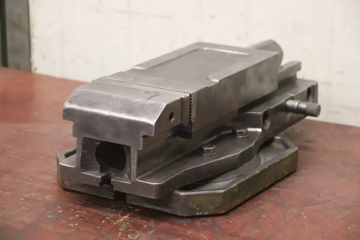 Röhm RB135 Spannweite 150 mm Hydraulikschraubstock