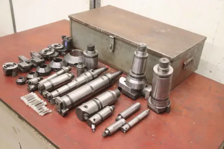 Komet Microbore Twinbore verschiedene Ausführungen Fräsaufnahme Plan und Ausdrehköpfe – RESALE