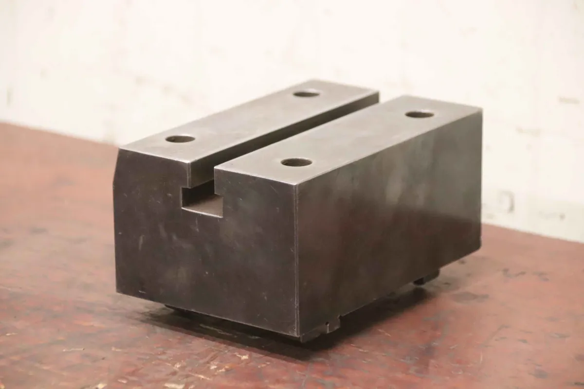 Stahl 155/110/H90 mm Aufspannwürfel mit T Nut