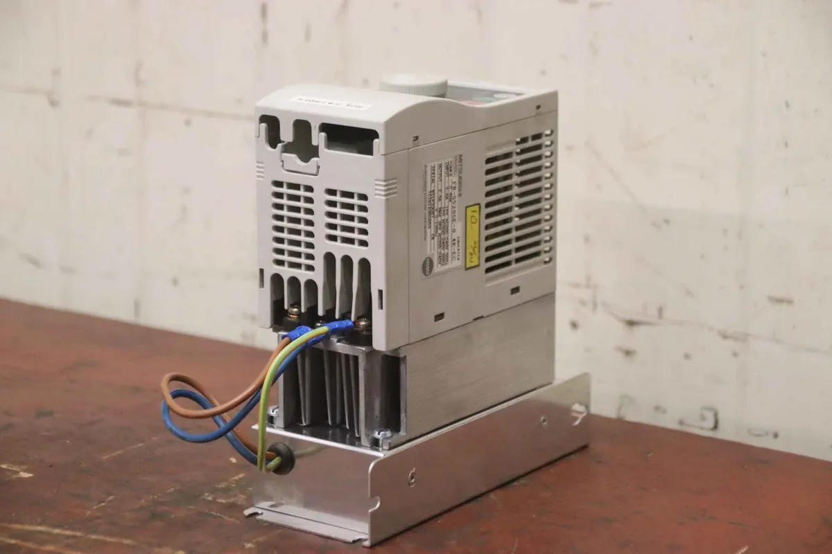 Mitsubishi FR-S520SE-0. 4K-EC Frequenzumrichter 0,4 kW
