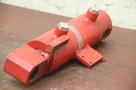 Gsl German Standard Lift D0630320LV2S01 Hub 95 mm Hydraulikzylinder – RESALE