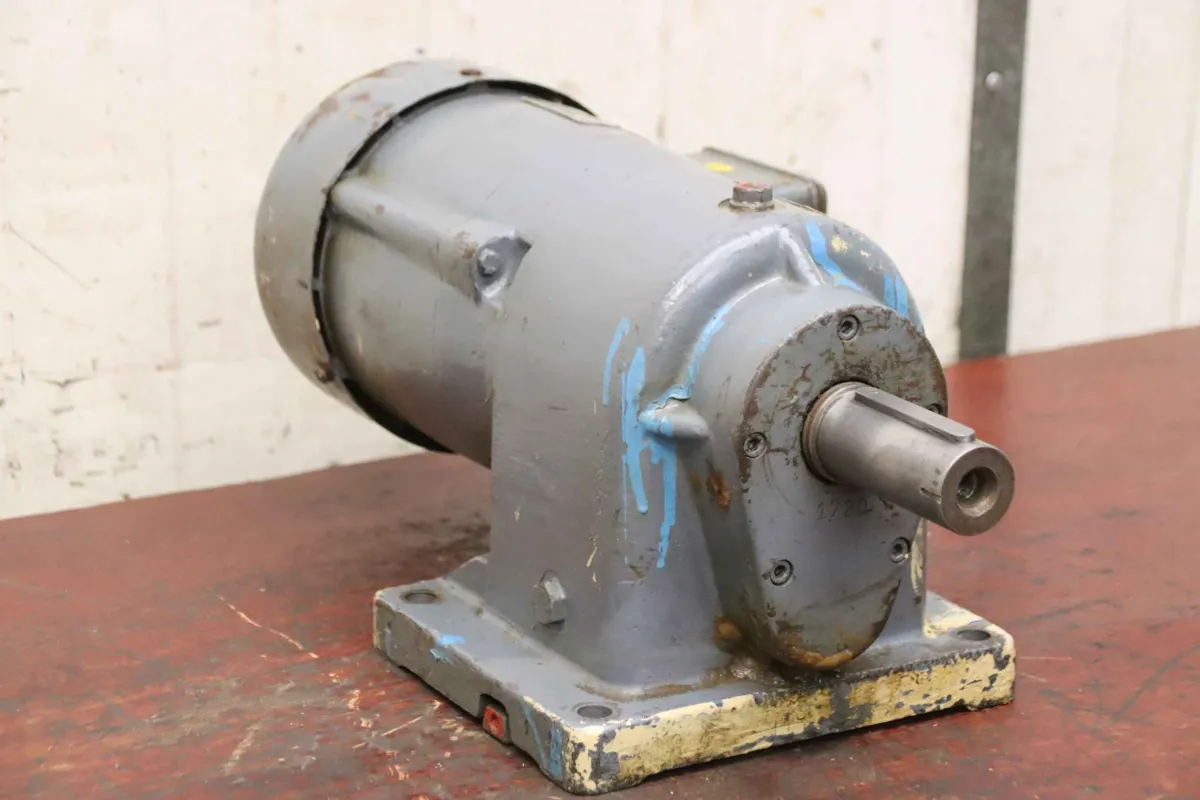 ABM Baumüller IIb / DLB 421 Getriebemotor 0,8 kW 50 U/min