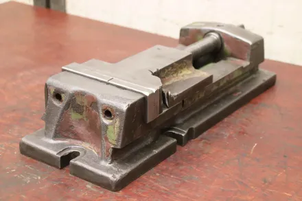 Spannweite 125 mm Maschinenschraubstock – RESALE