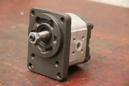 Bosch 0 510 325 014 Hydraulikpumpe – RESALE