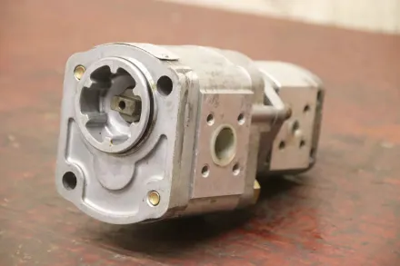 Salami 2PB4,5/1PB2S-B03B2 Doppelte Hydraulikpumpe – RESALE