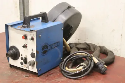 Oerlikon gasgekühlt  0-22 m/min Drahtvorschubkoffer – RESALE