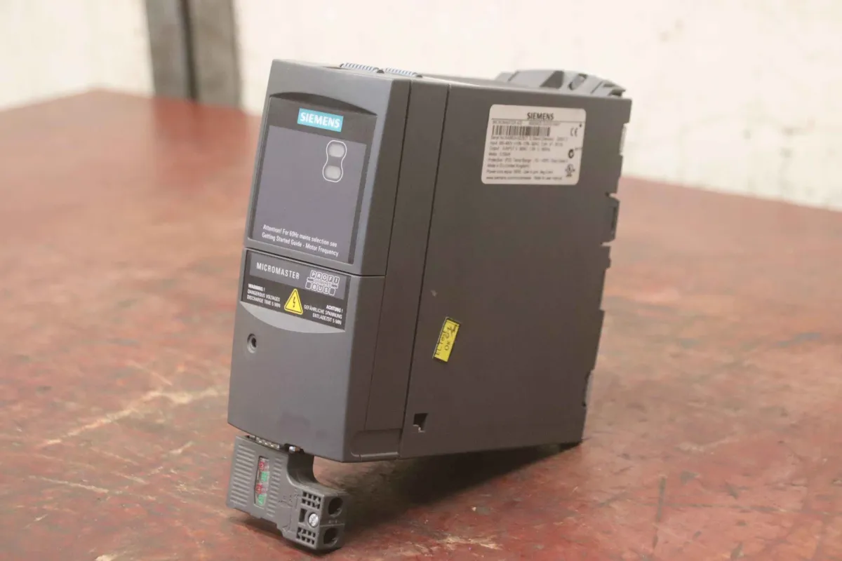 Siemens Micromaster 420 6SE6420-2UD15-5AA1 Frequenzumrichter 0,55 kW mit Profibus