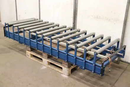 18 m/min  2630 x 900 mm Rollenbahn angetrieben – RESALE