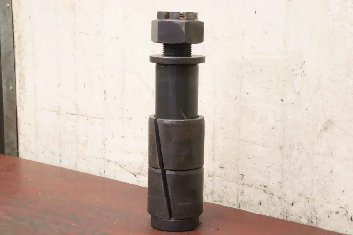 Schaft Ø 70 mm M48 Schmierbolzen