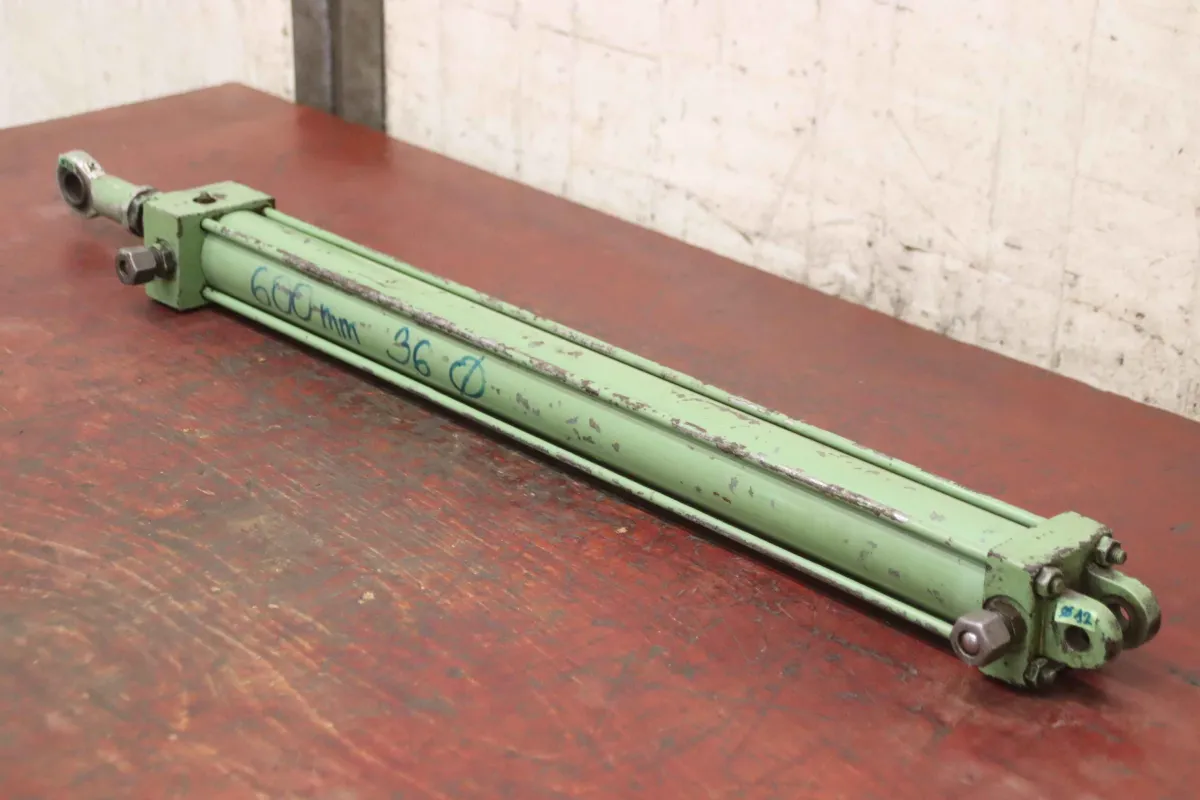 Rexroth CD70G50/36-600 Hub 600 mm Hydraulikzylinder