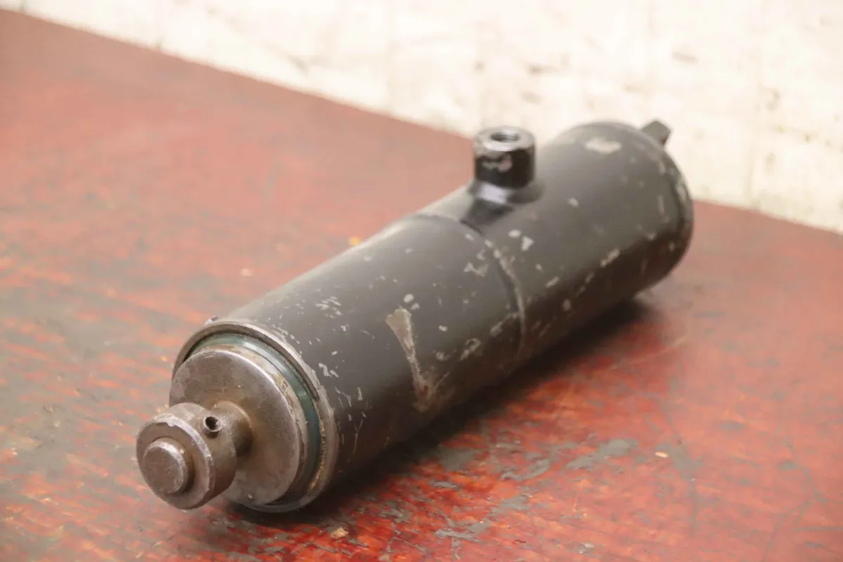 Pacoma Hub 130 mm hydraulic cylinder