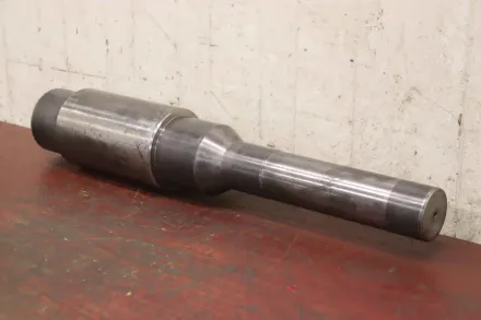 D=120x649,5 Laufradachse für Kranfahrwerk – RESALE