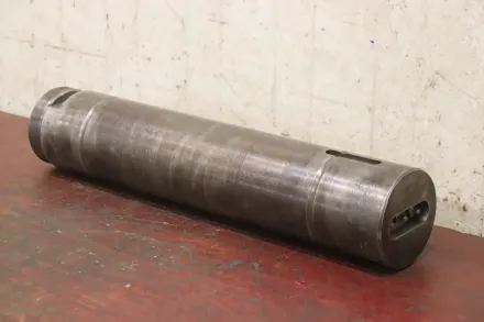 D=110x550 Laufradachse für Kranfahrwerk – RESALE