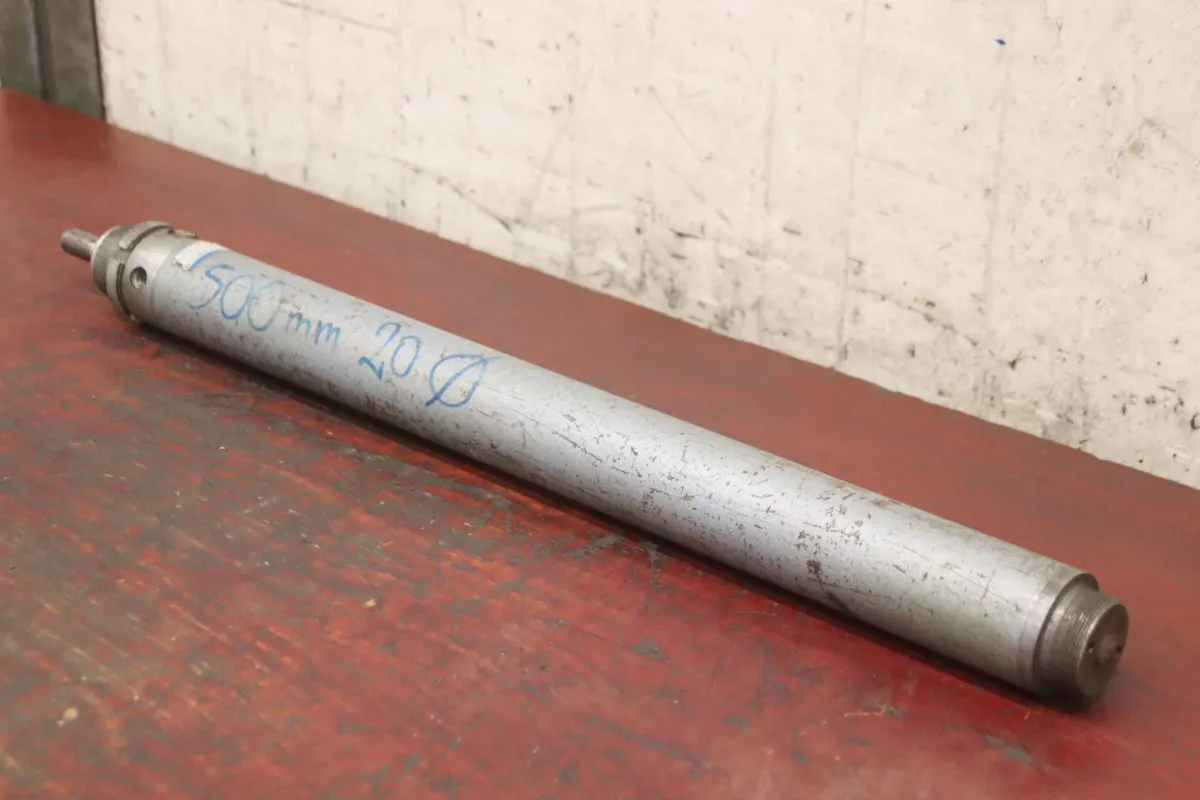 Festo DGW-50-500 Pneumatikzylinder