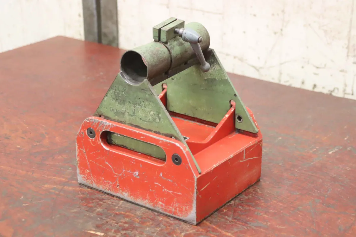 Thyssen 105 662 220/180/H260 mm Magnetic table