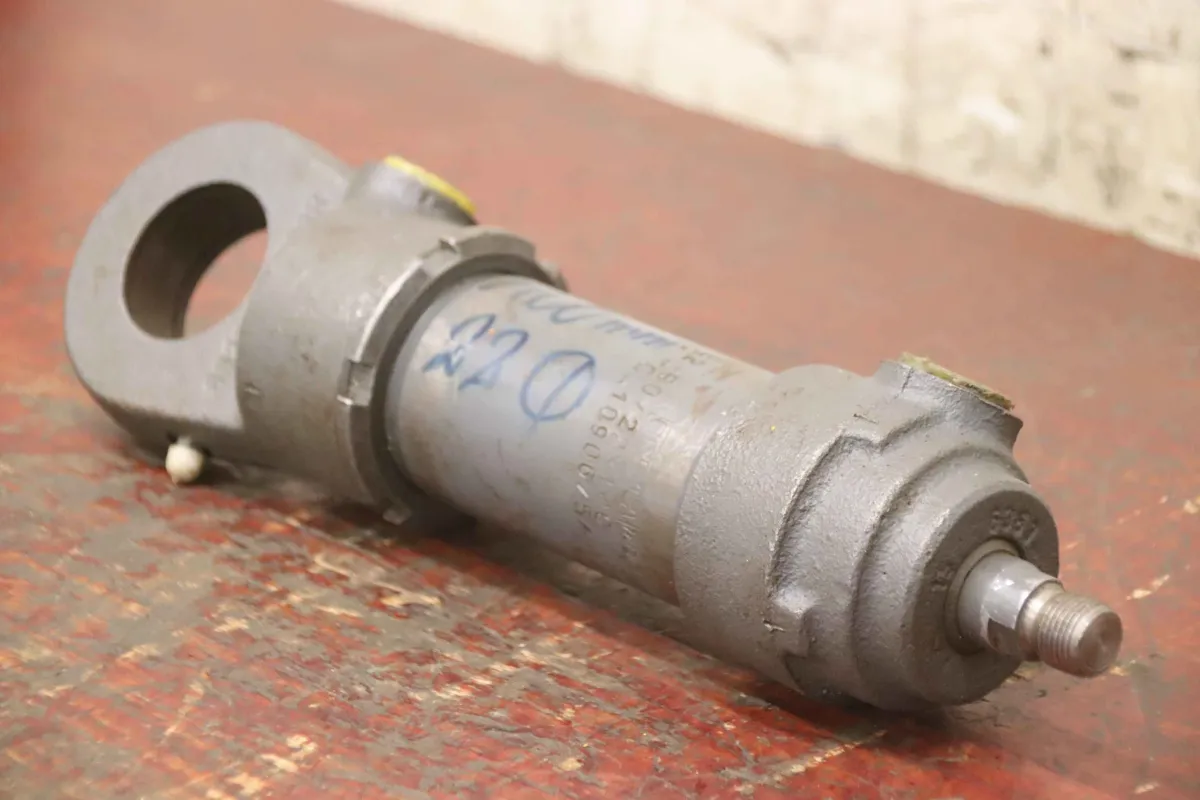 Orsta B2-50/22x100 Hub 100 mm Hydraulikzylinder