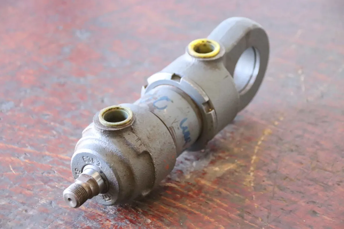 Orsta Hub 40 mm Hydraulikzylinder