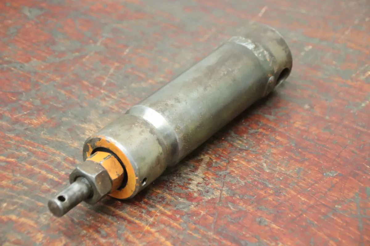 Hub 120 mm Hydraulikzylinder