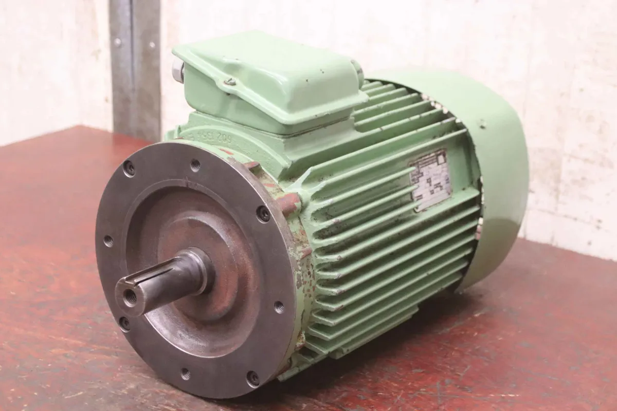 VEM KPER 160 M4 Elektromotor 11 kW 1440 U/min