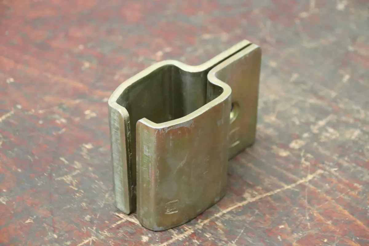 Helm 1508 90/70/H135 mm Aufhängeklemme