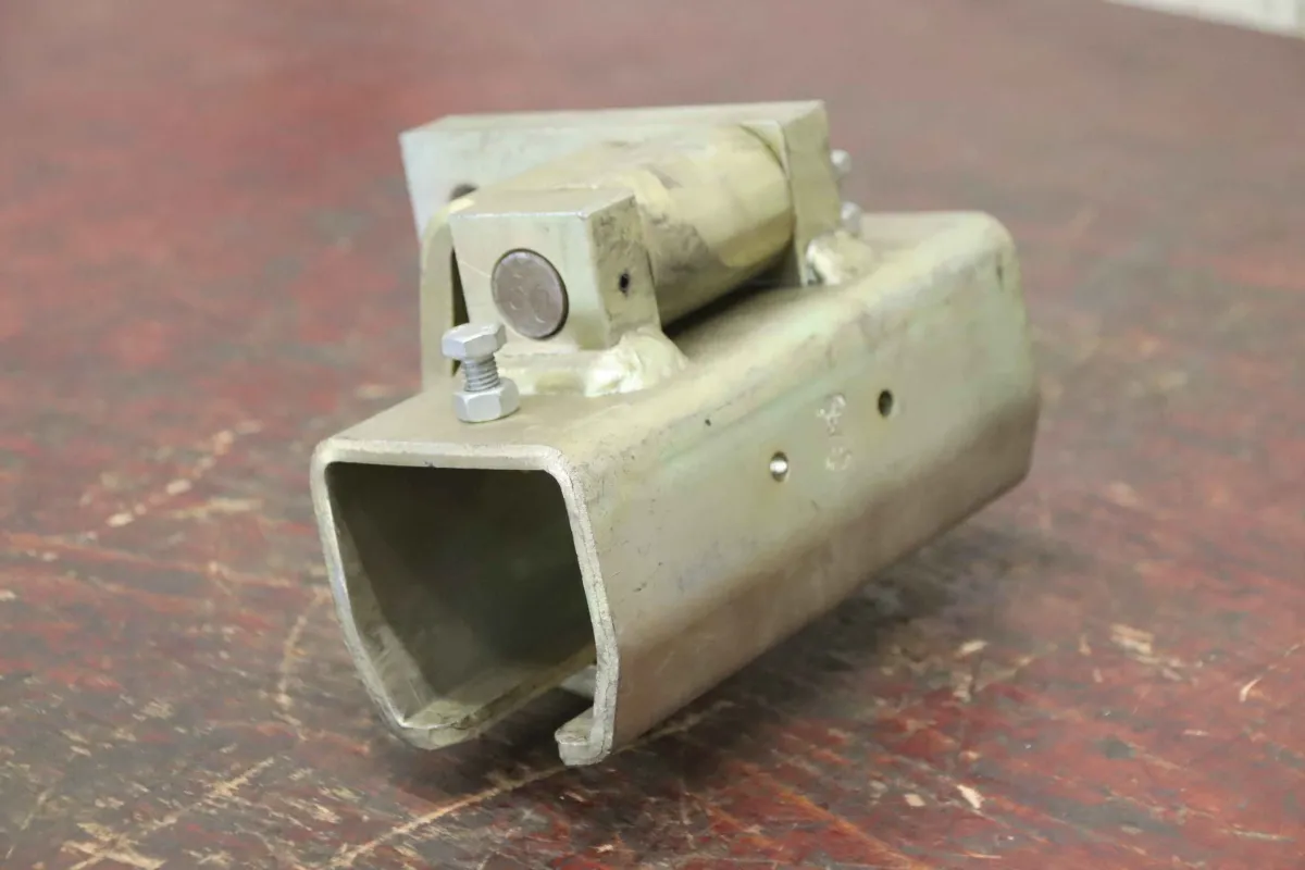 Helm HL Breite 80 mm Schienenhalter