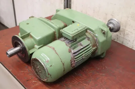 Nord SK 42 F-R210 U-112 M/4 BRE regelbarer Getriebemotor 4 kW 14,5-109 U/min – RESALE