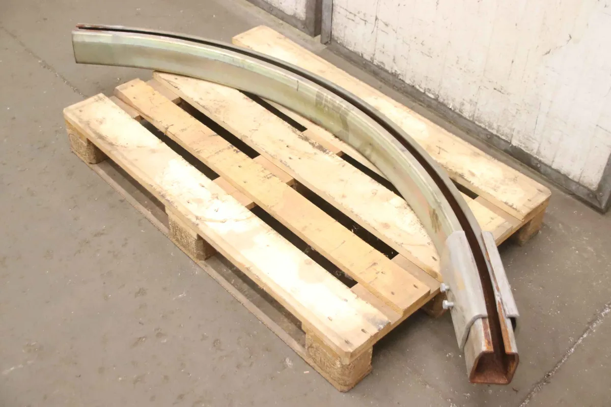 Helm Breite 105 mm Länge 1600 mm Helmschiene